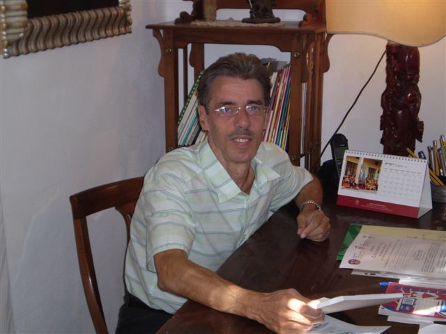 Prof. Mario Mengheri - Nel suo studio